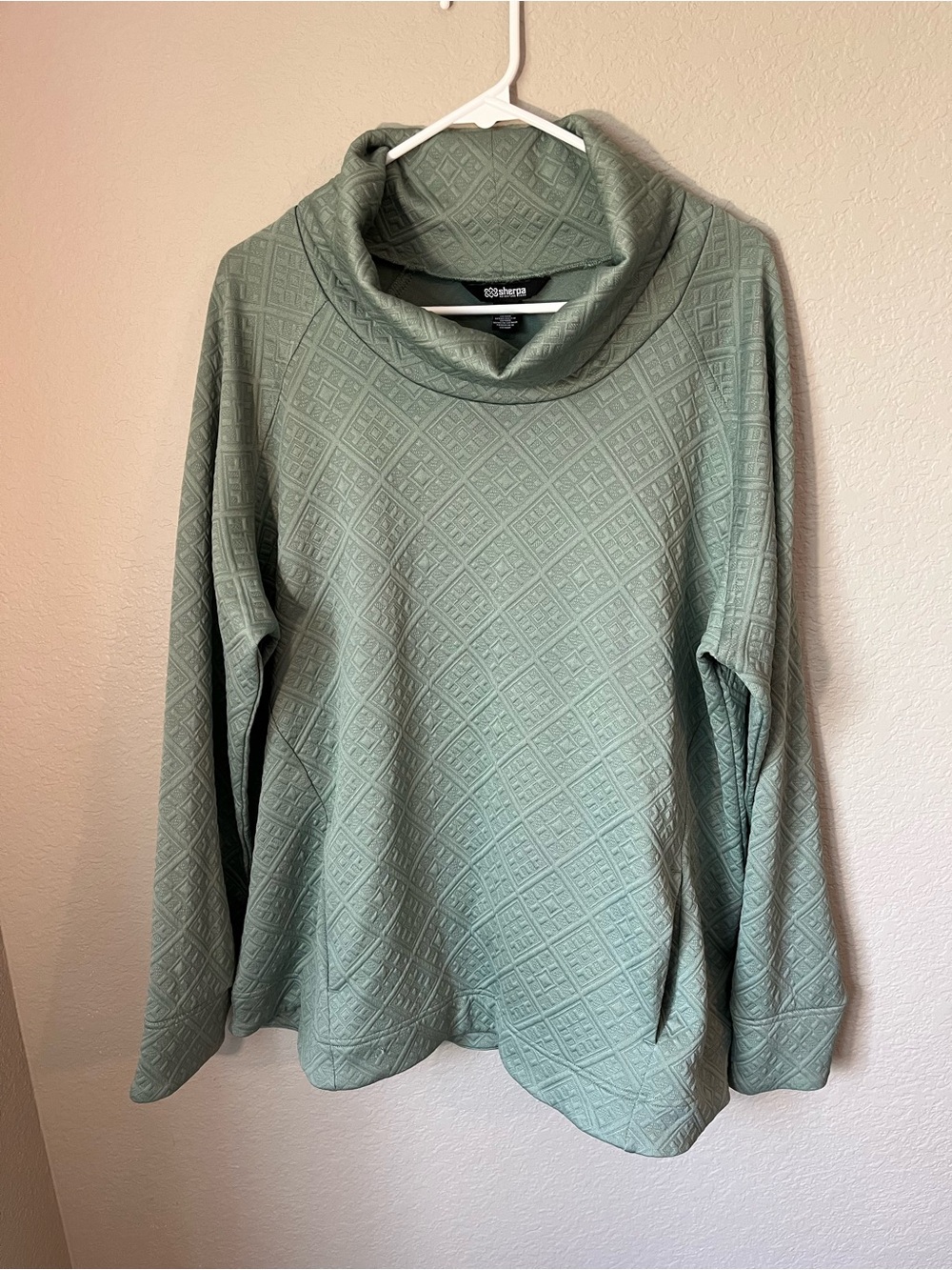 NWOT Sherpa Adventure Gear Nyano Pullover XXL Green Cowl Neck Jacquard Hiking
